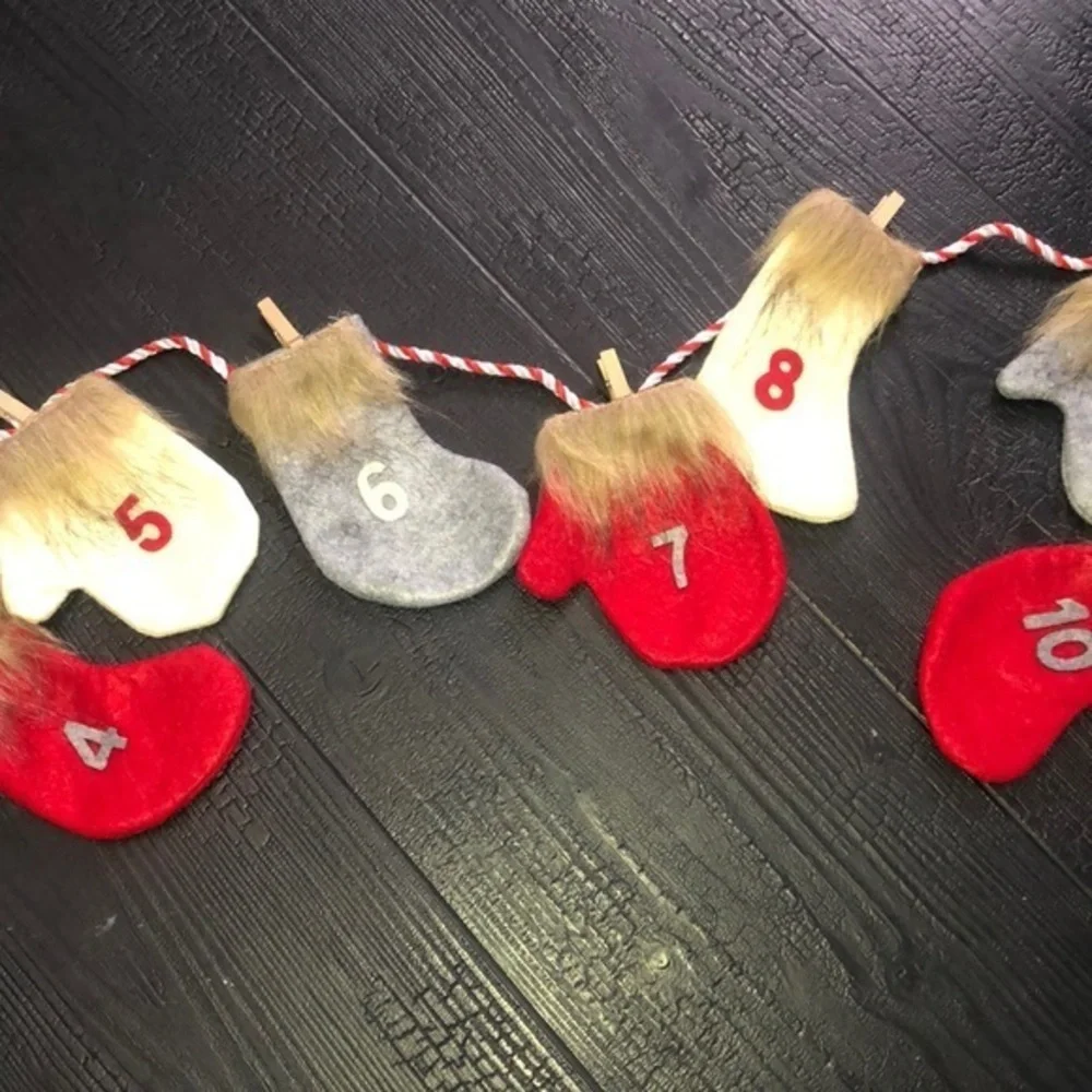 Holiday Farmhouse Countdown To Christmas Mantle Garland Mittens‎ New